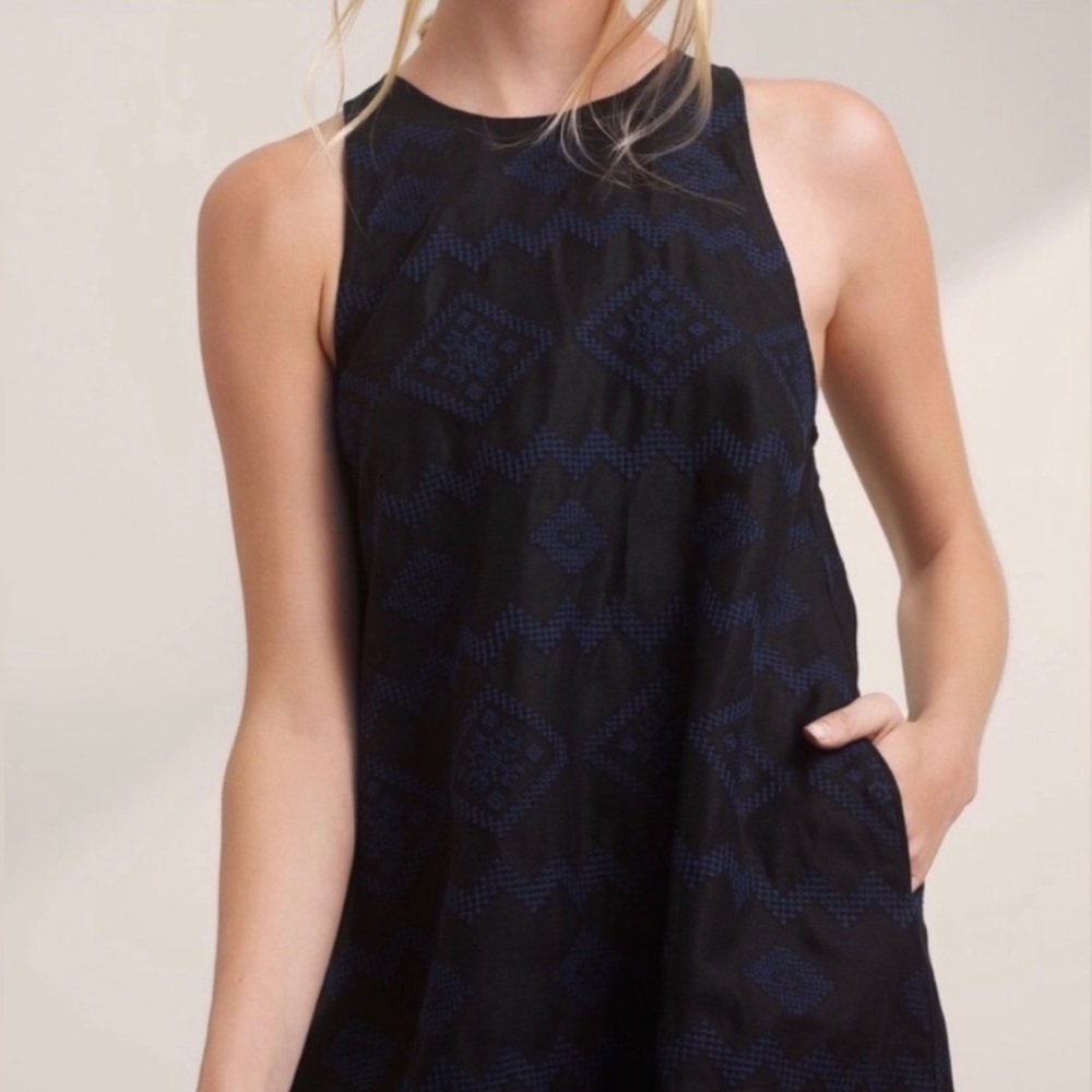 Aritzia Wilfred Linen Dress